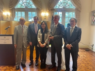 Consul General Takeuchi and Mr. Robert Black, with family and supporters