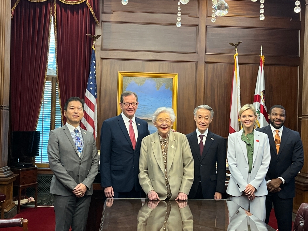 Consul General Matsuda Visits Alabama with Ambassador Yamada